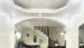 Cho thuê nhà riêng ngõ 122 phố Yên Hoà, Cầu Giấy, 5 tầng, 40m2, 3 ngủ, Full đồ giá 12 Triệu